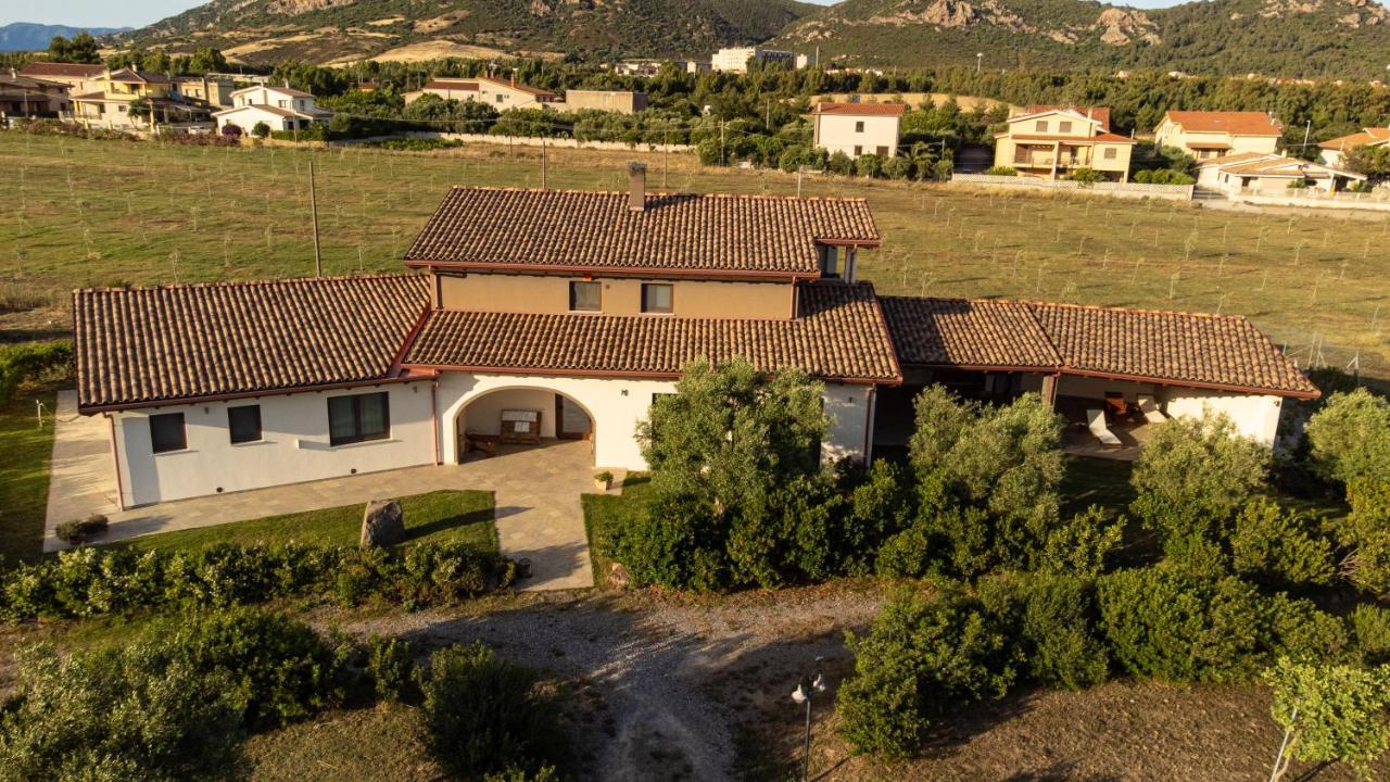 Agriturismo Sa Scalitta Carbonia Exteriör bild
