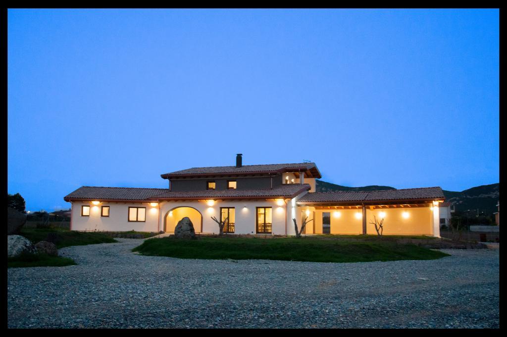 Agriturismo Sa Scalitta Carbonia Exteriör bild