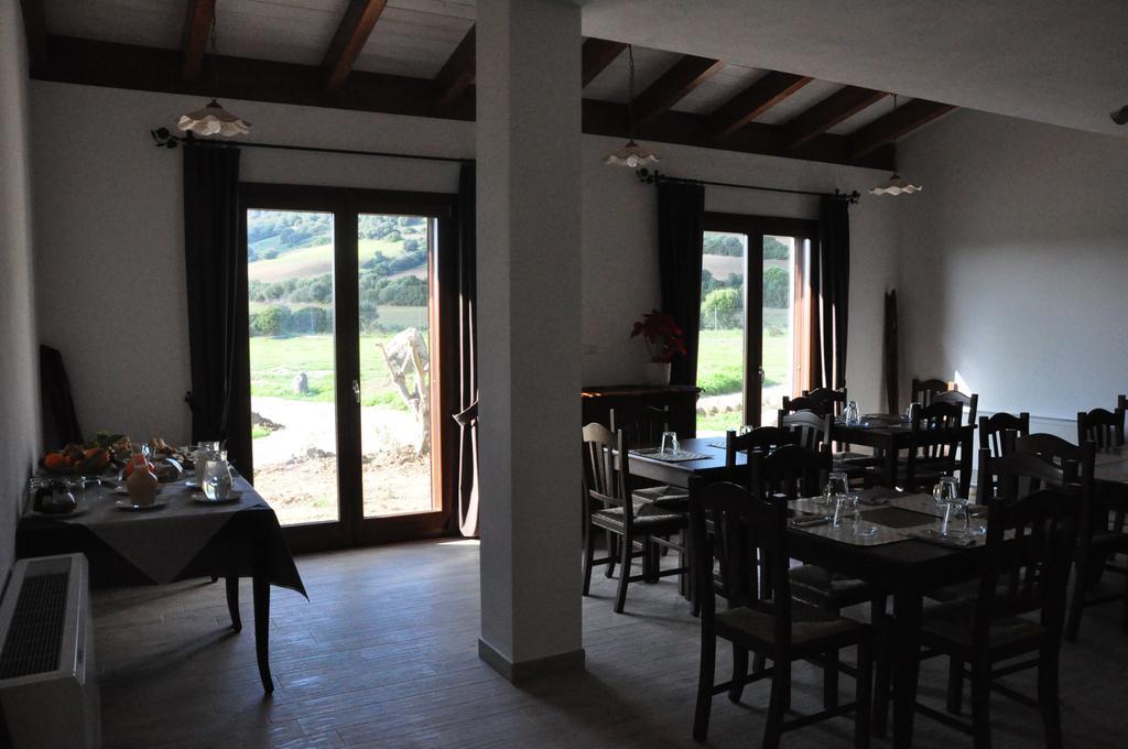 Agriturismo Sa Scalitta Carbonia Exteriör bild